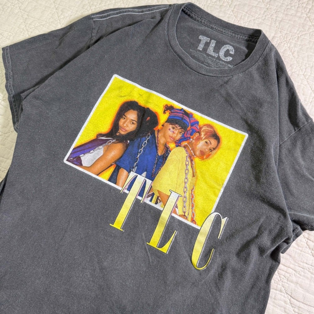 TLC Graphic Tee Washed Black Retro Band T-Shirt Women Small Medium Boxy‎ Fit